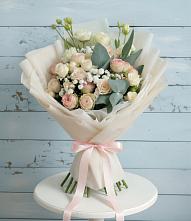 Букет цветов из:  Розы и Лизиантусы в Подлужном