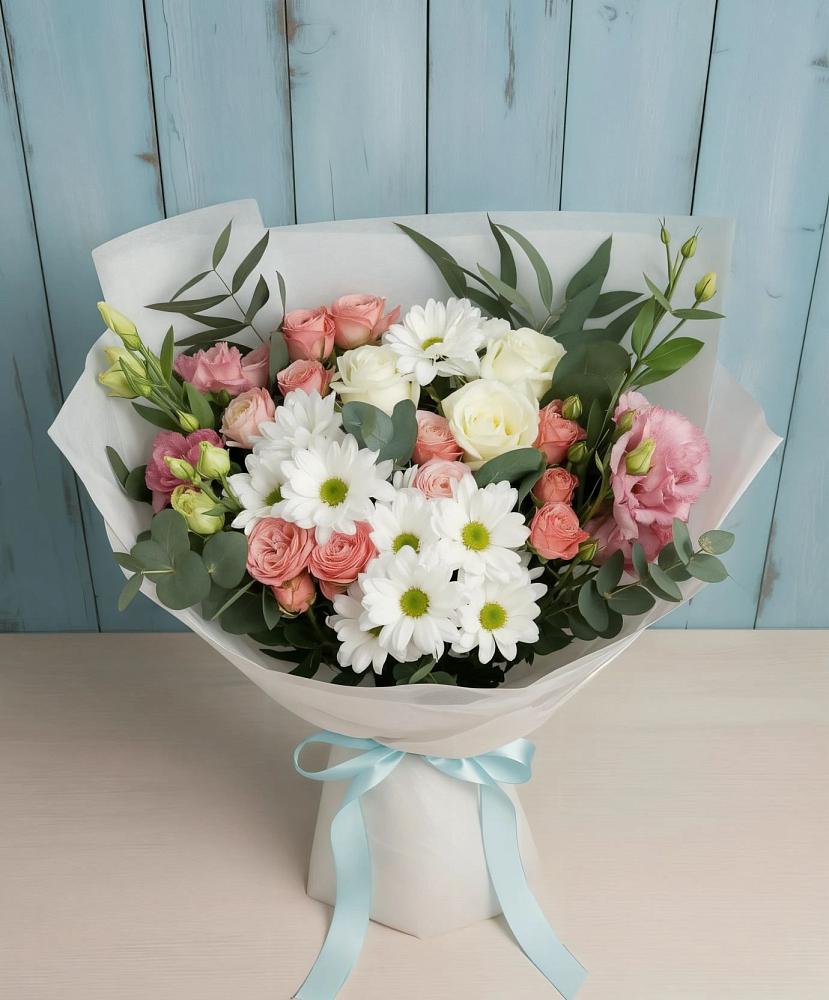 Букет цветов из: Розы, Лизиантусы и Хризантемы в Подлужном