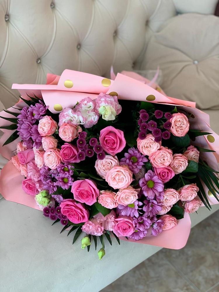 Букет цветов из: Хризантемы, Розы и Лизиантусы в Подлужном