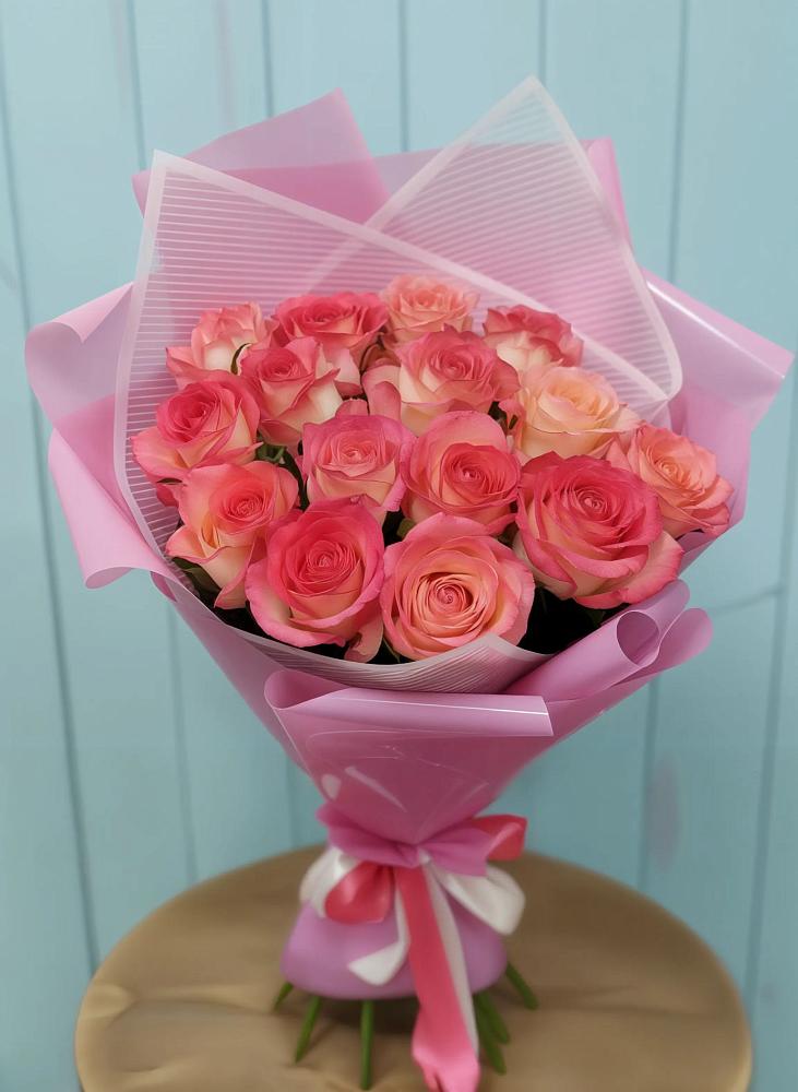 Букет 15 Розовых роз Равель в Подлужном