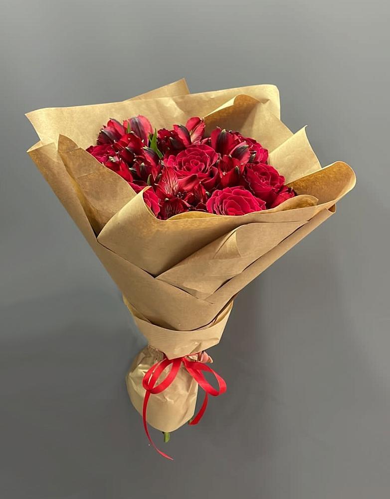 Букет цветов из: Альстромерии и Розы в Подлужном