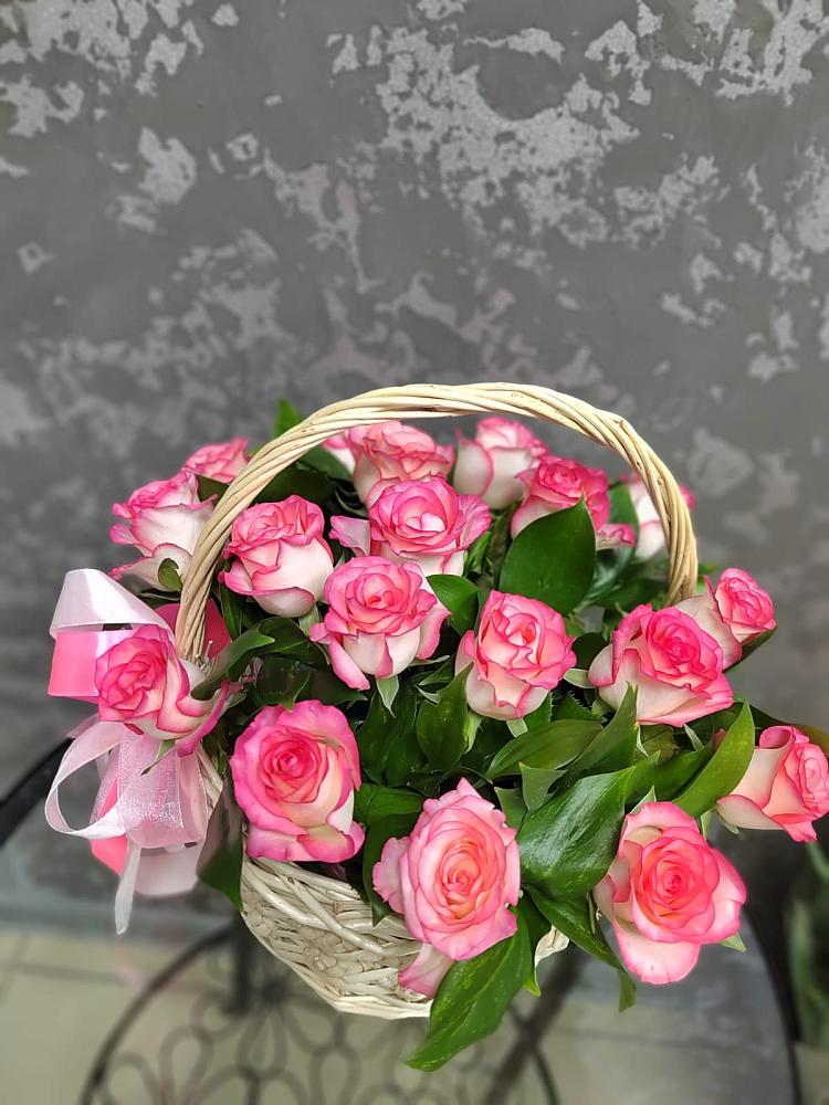 Цветочная композиция из Розы в корзине в Подлужном