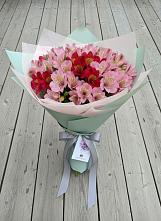 Букет цветов из:  Альстромерии #REPLACE_PRED# Подлужном