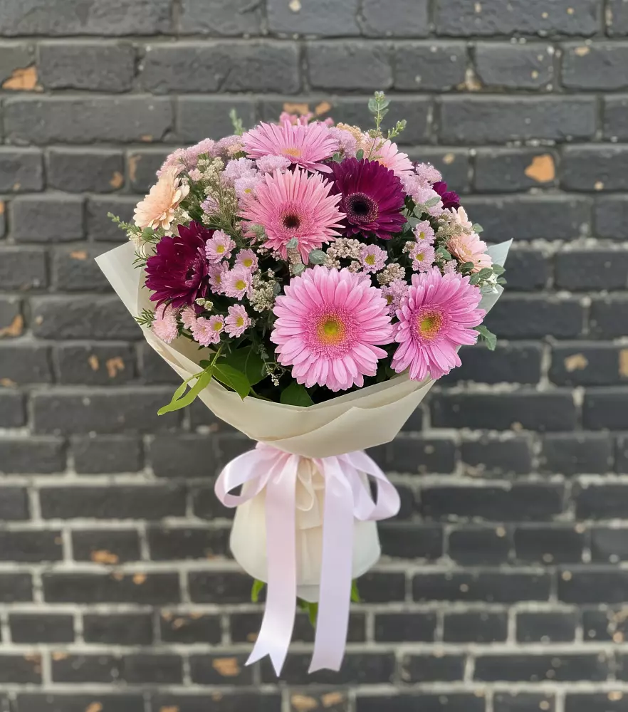 Букет цветов из: Герберы и Хризантемы в Подлужном