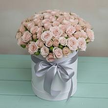 Цветочная композиция из Розы в шляпной коробке в Подлужном