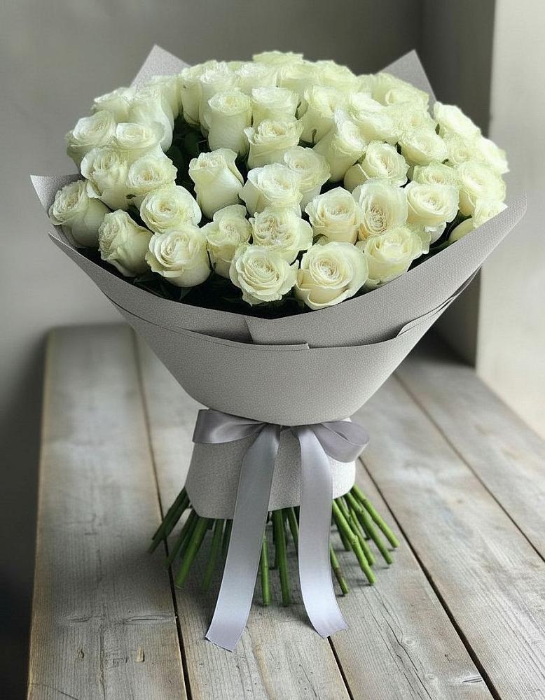 Букет 35 Белых роз в Подлужном