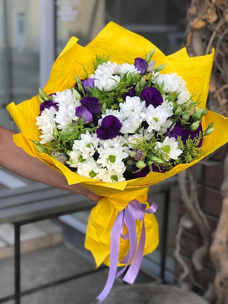 Букет цветов из: Ирисы, Хризантемы и Ромашки в Подлужном
