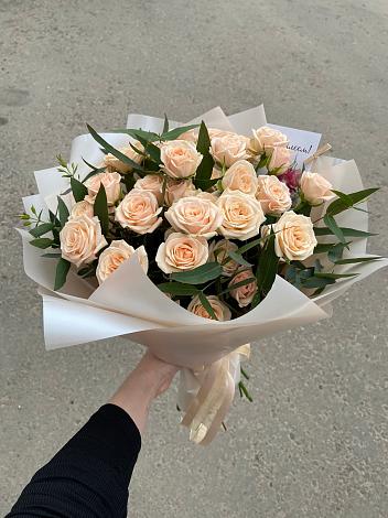Букет Кремовые розы Латте в Подлужном