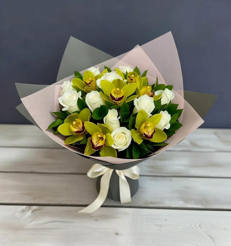 Букет цветов из: Орхидеи и Розы в Подлужном