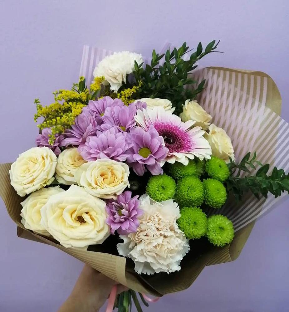 Букет цветов из: Хризантемы, Розы, Гвоздики и Герберы в Подлужном