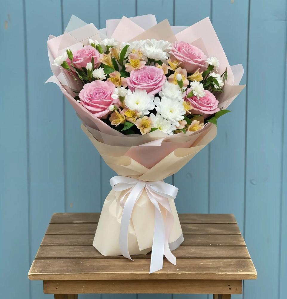 Букет цветов из: Гвоздики, Орхидеи и Розы в Подлужном