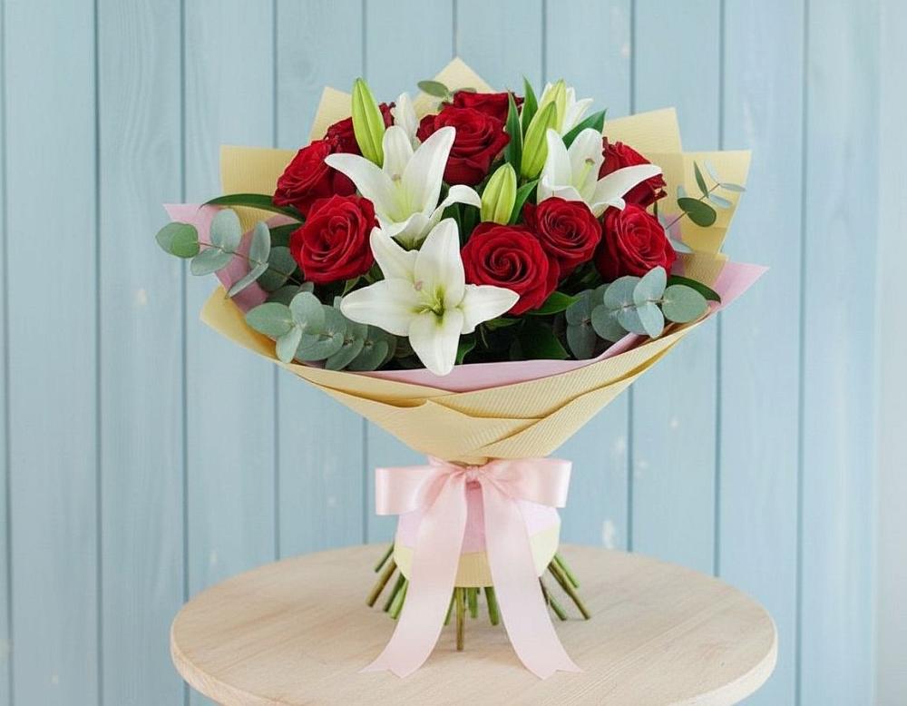Букет цветов из: Лилии и Розы в Подлужном